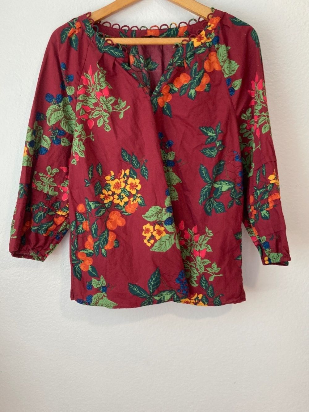 Talbots Pleated Sleeve Poplin Fruit Leave Peasant Top Sz Large 100% Cotton